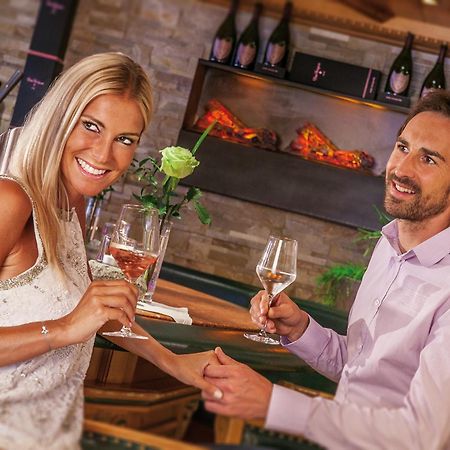 אישגל Salnerhof Superior Lifestyle Resort מראה חיצוני תמונה