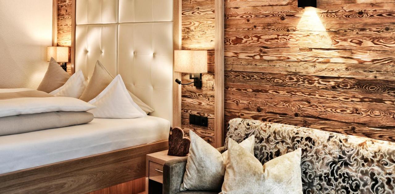 אישגל Salnerhof Superior Lifestyle Resort מראה חיצוני תמונה