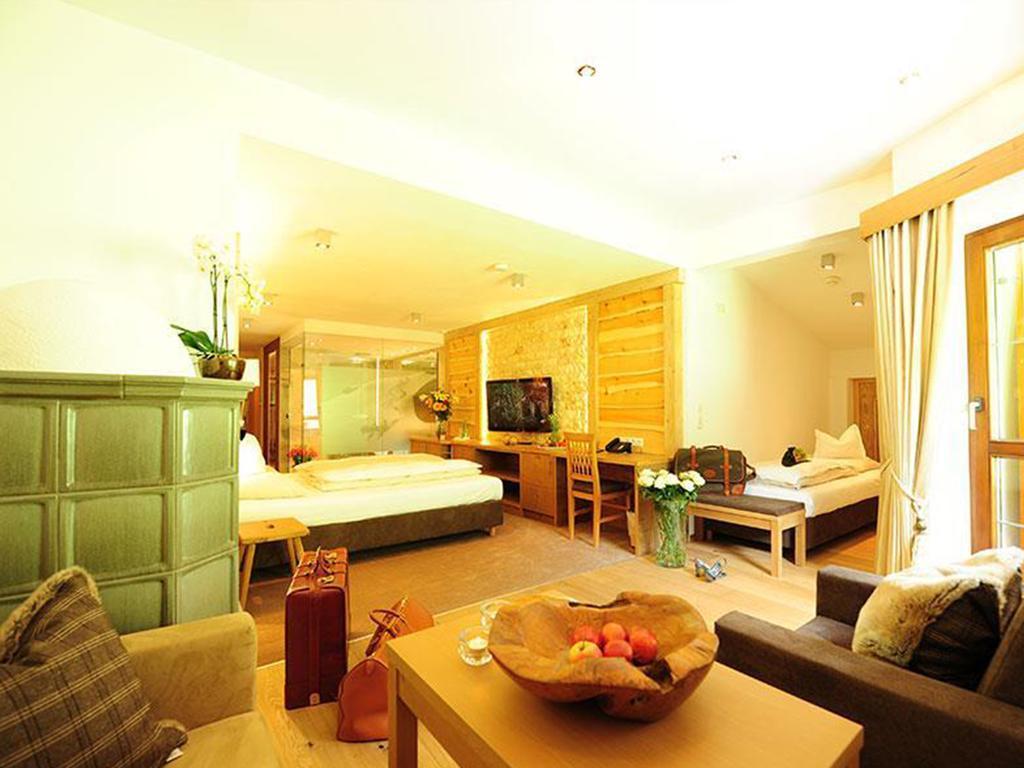 אישגל Salnerhof Superior Lifestyle Resort חדר תמונה