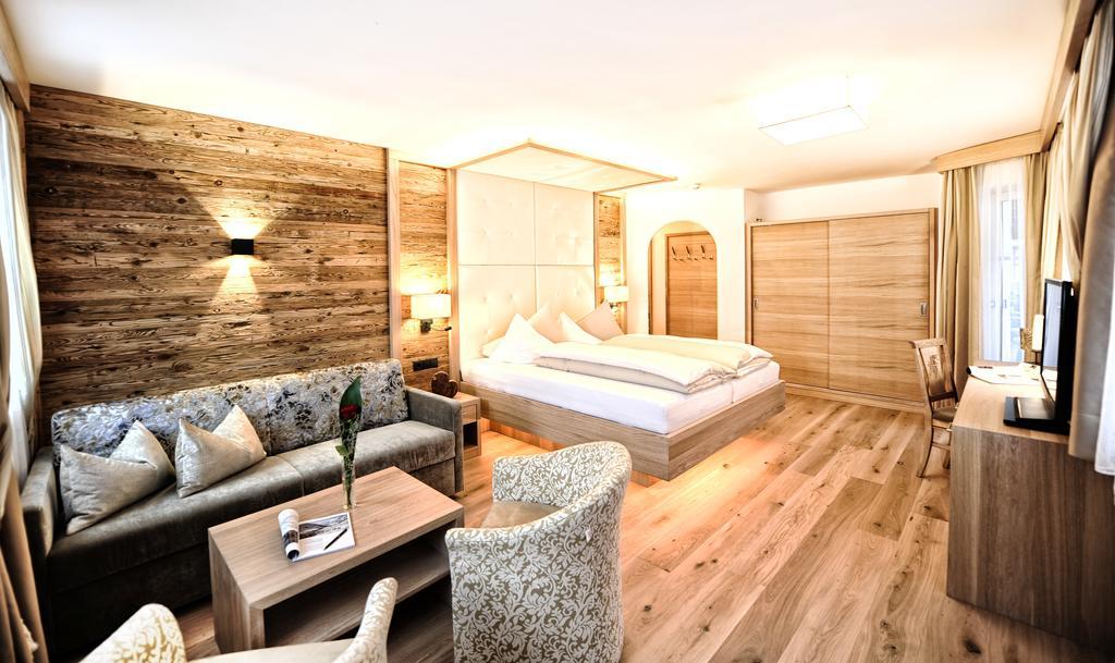אישגל Salnerhof Superior Lifestyle Resort מראה חיצוני תמונה
